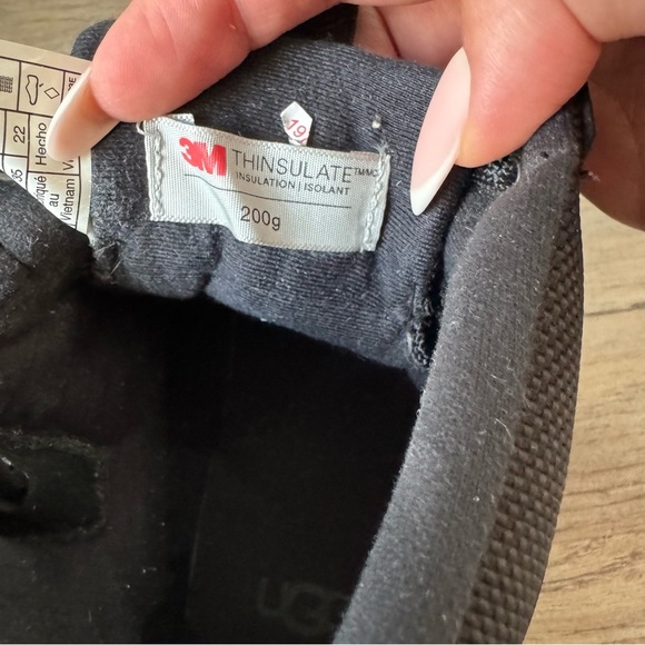 UGG
EMMETT DUCK BOOT size 3 - Picture 5 of 9